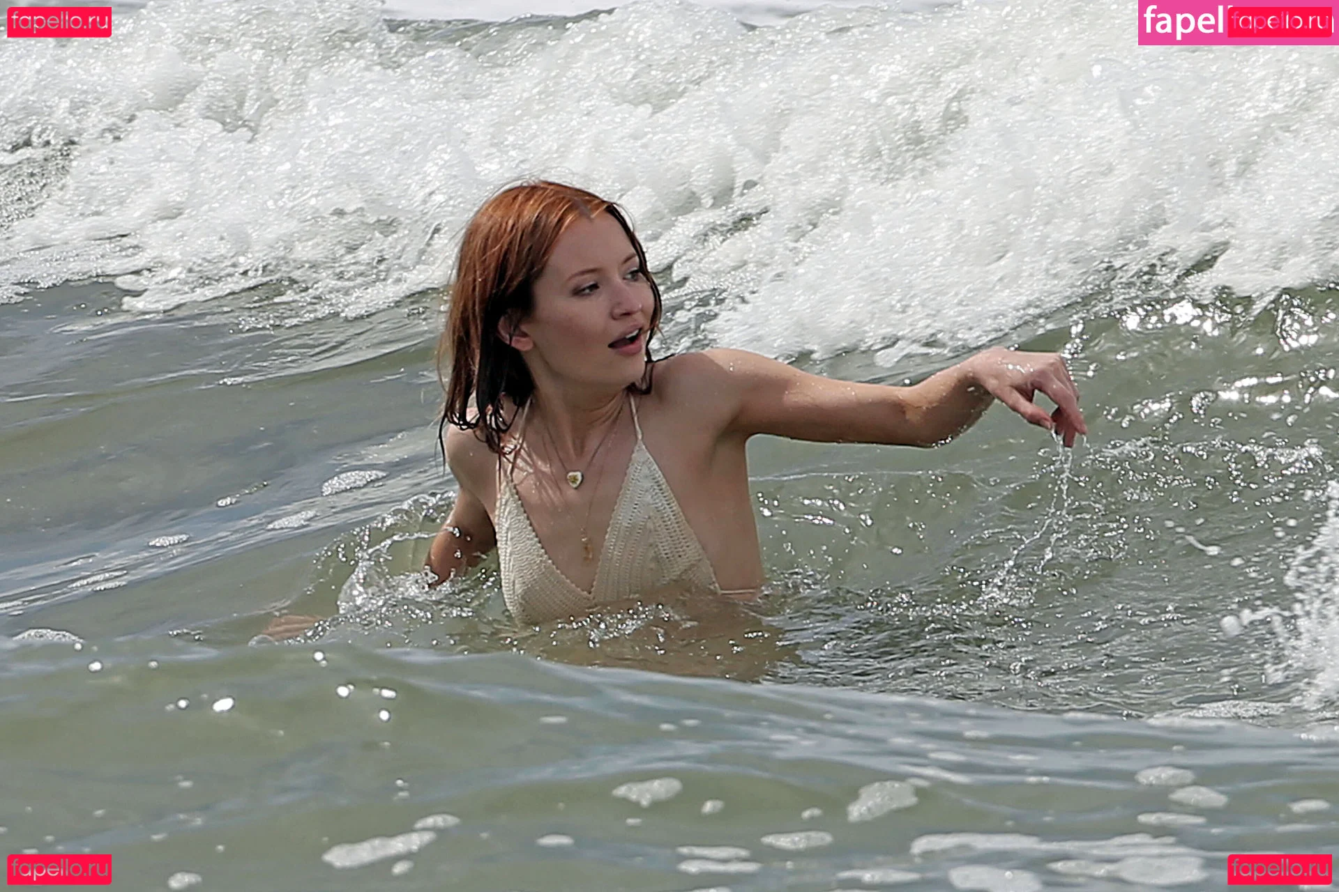 Emily Browning Onlyfans Photo Gallery 