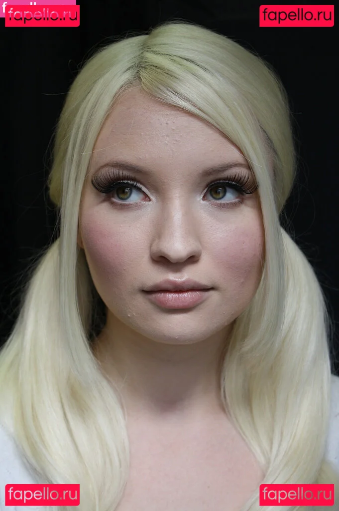 Emily Browning Onlyfans Photo Gallery 