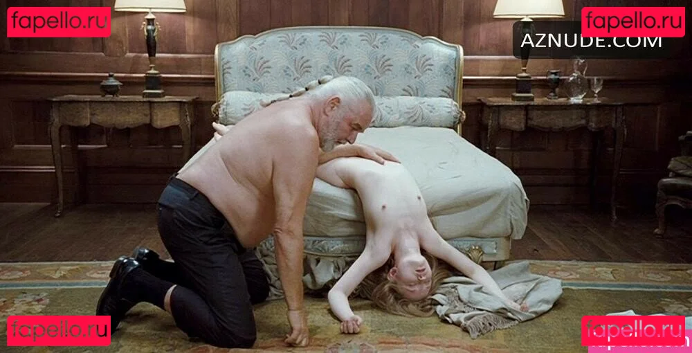 Emily Browning Onlyfans Photo Gallery 