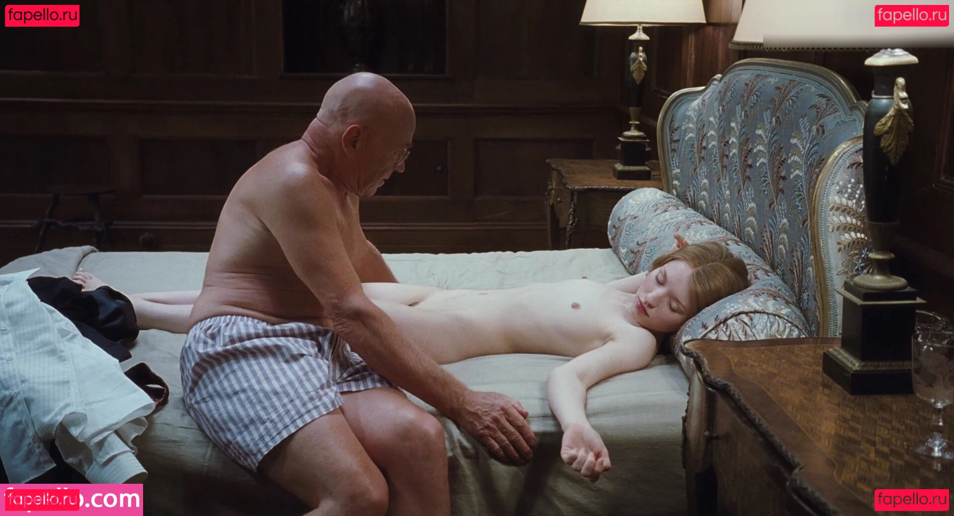 Emily Browning Onlyfans Photo Gallery 