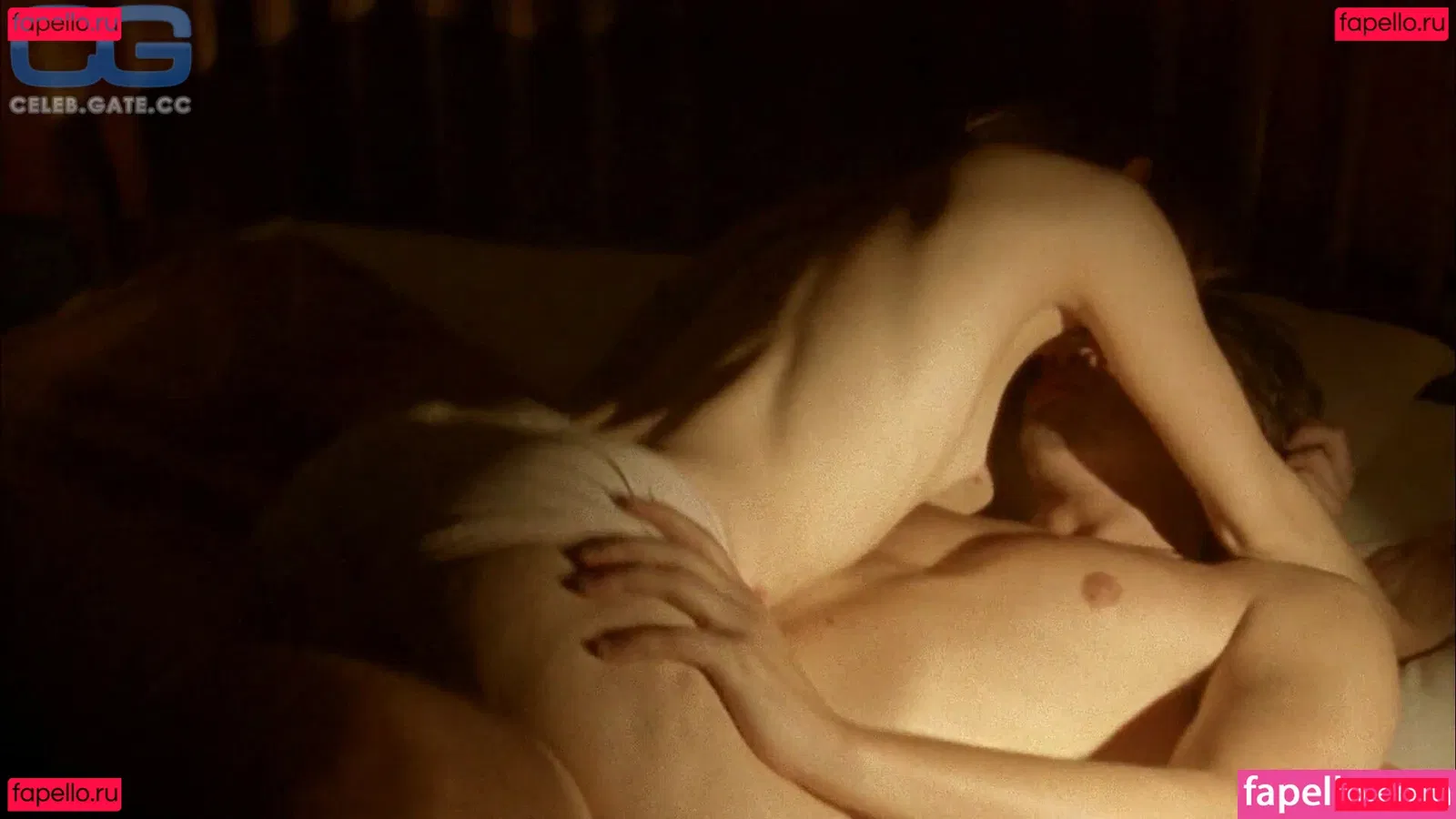 Emily Browning Onlyfans Photo Gallery 