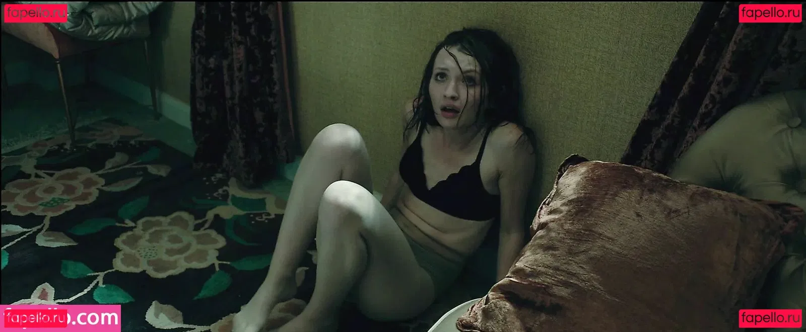 Emily Browning Onlyfans Photo Gallery 