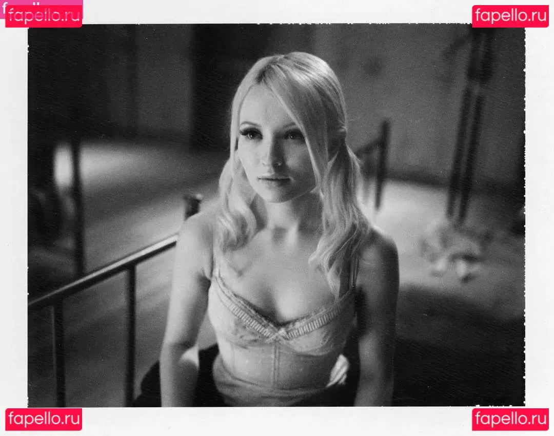 Emily Browning Onlyfans Photo Gallery 