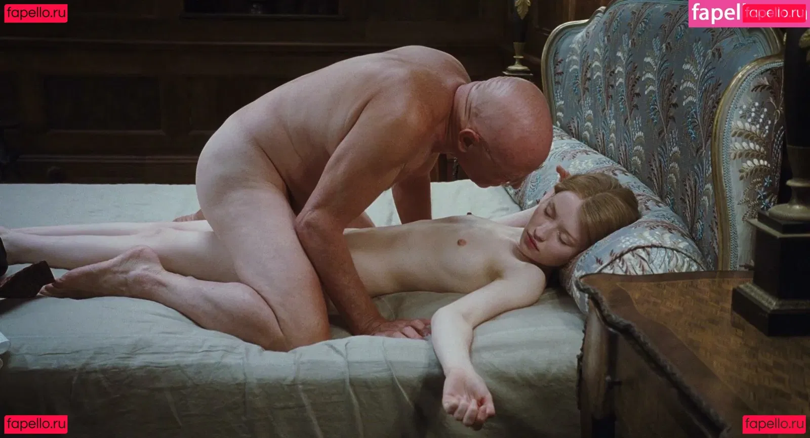 Emily Browning Onlyfans Photo Gallery 