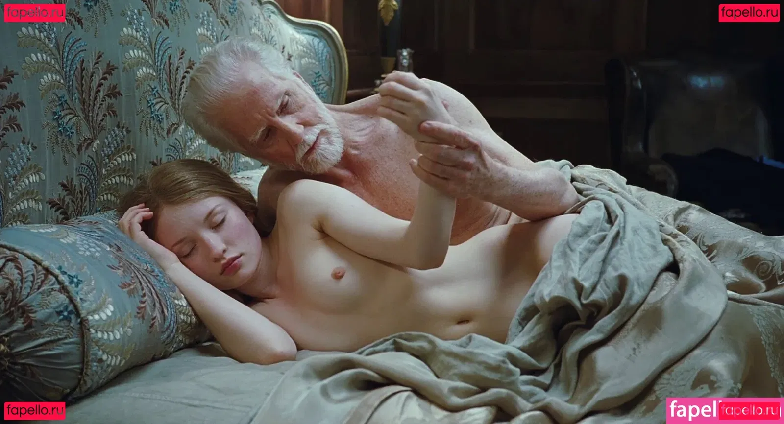 Emily Browning Onlyfans Photo Gallery 