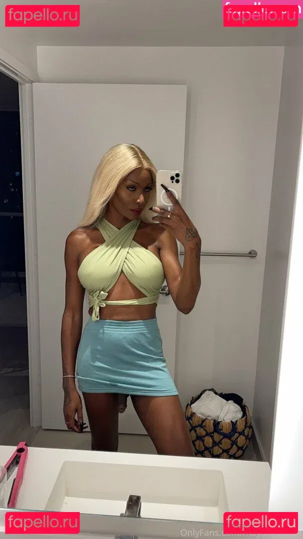 Trans Ebony Onlyfans Photo Gallery 