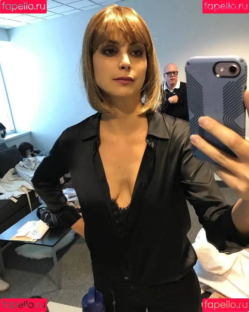 Morena Baccarin Onlyfans Photo Gallery 