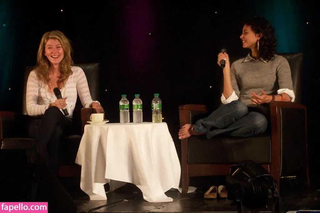 Morena Baccarin Onlyfans Photo Gallery 