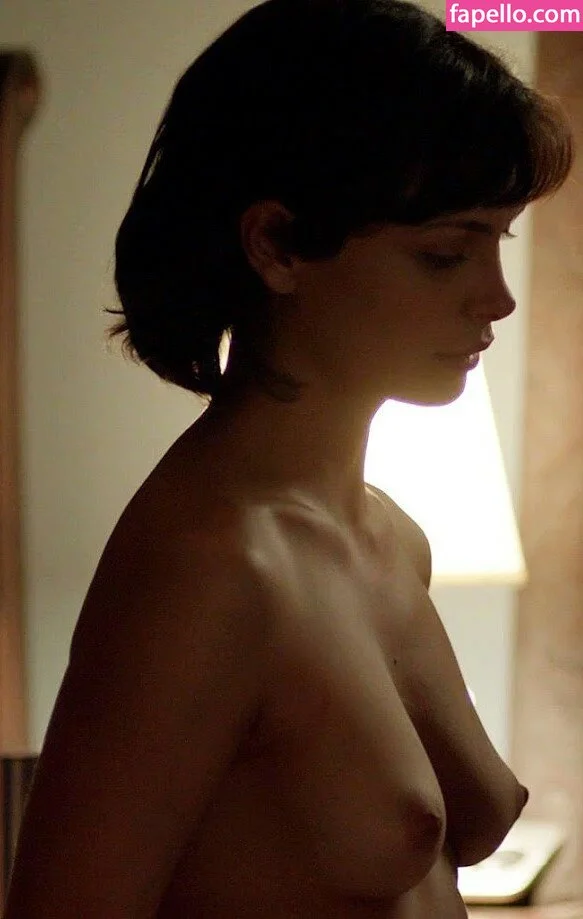 Morena Baccarin Onlyfans Photo Gallery 