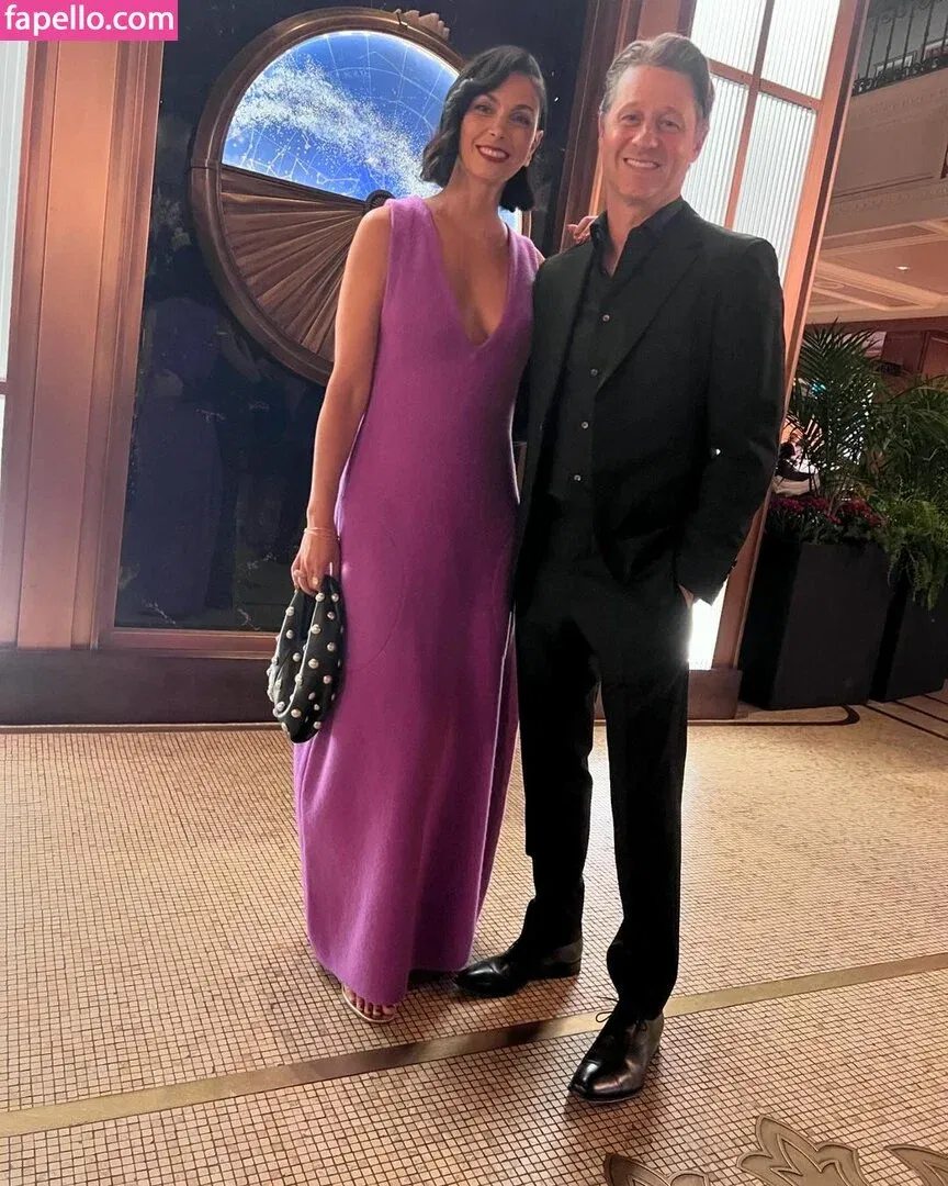 Morena Baccarin Onlyfans Photo Gallery 