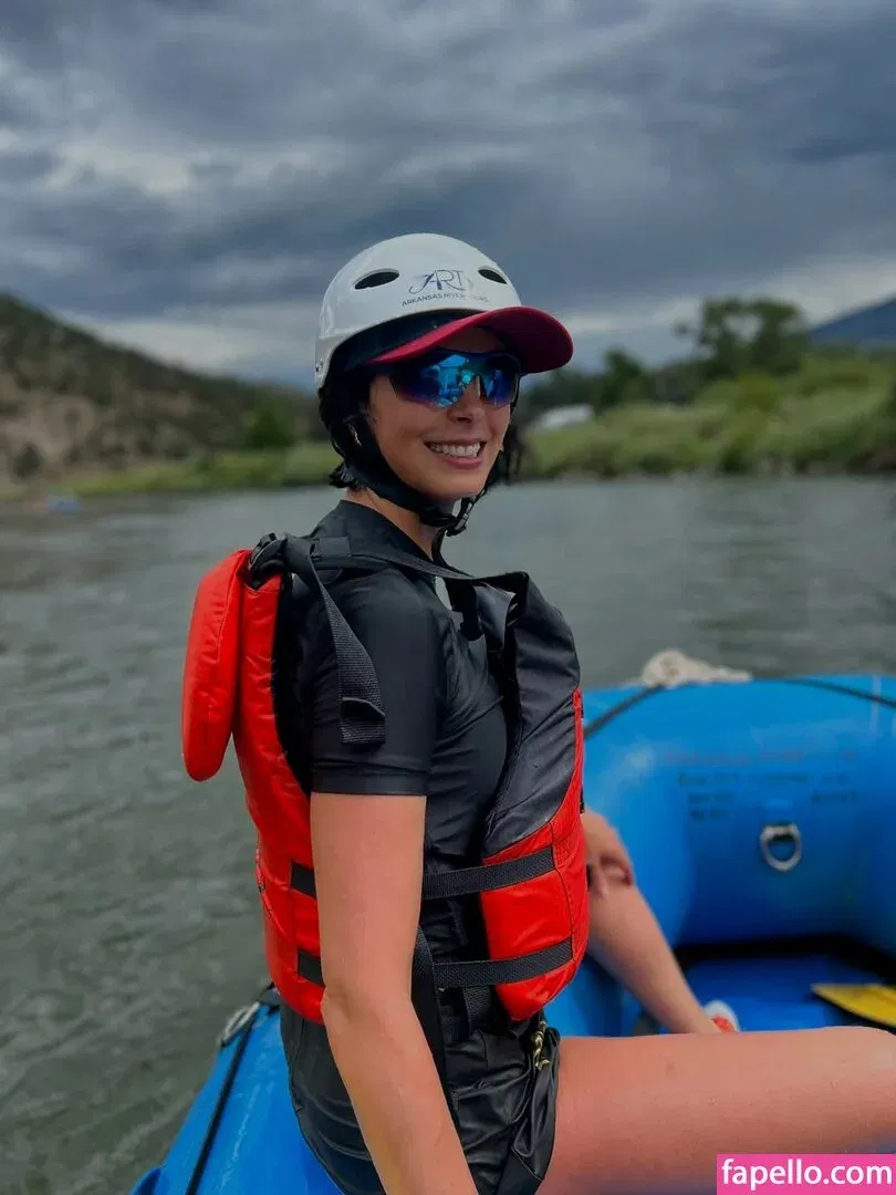 Morena Baccarin Onlyfans Photo Gallery 