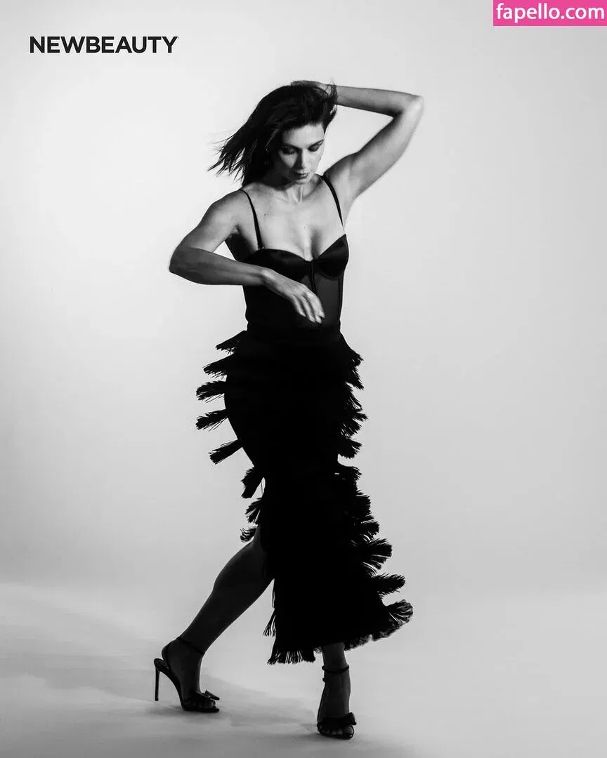 Morena Baccarin Onlyfans Photo Gallery 