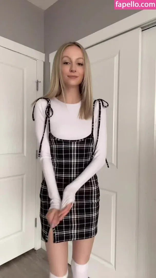 lilly_lil Onlyfans Photo Gallery 