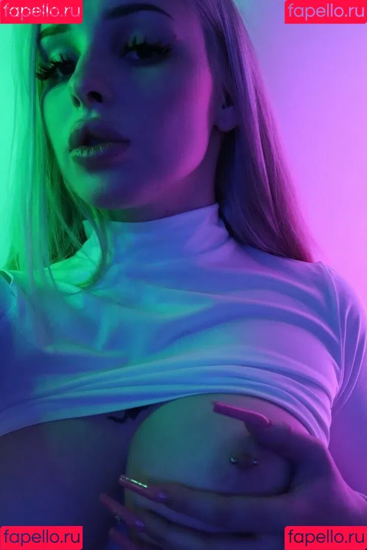 AlinaLopi Onlyfans Photo Gallery 