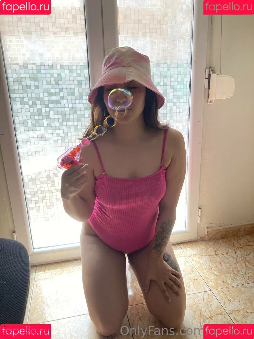 lilybest Onlyfans Photo Gallery 