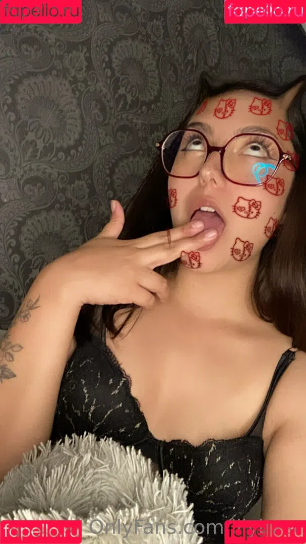 lilybest Onlyfans Photo Gallery 