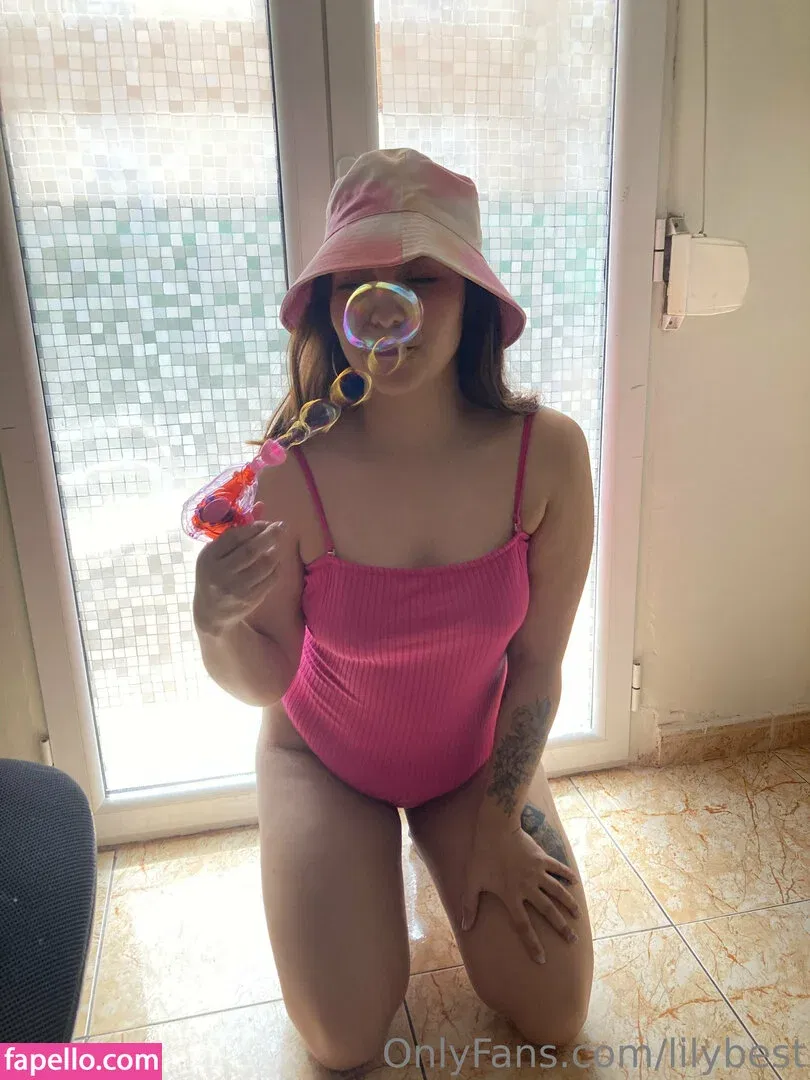 lilybest Onlyfans Photo Gallery 