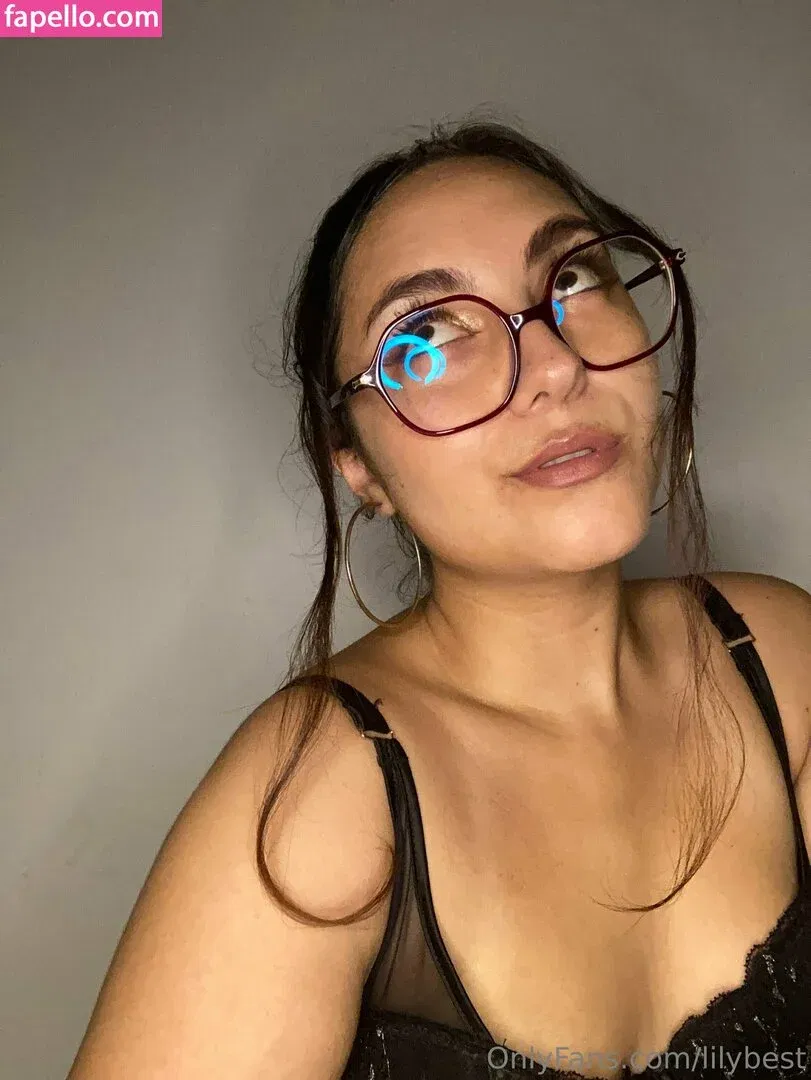 lilybest Onlyfans Photo Gallery 