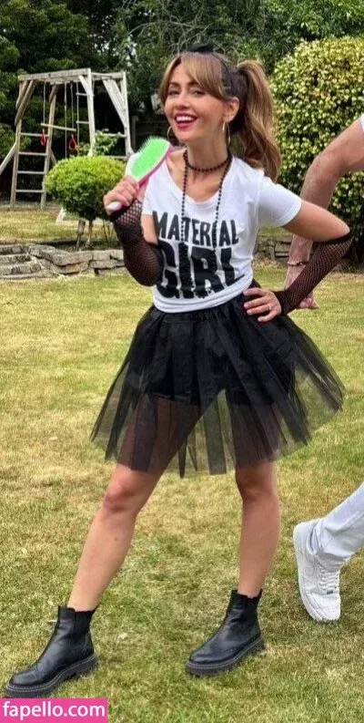 Samia Ghadie Onlyfans Photo Gallery 