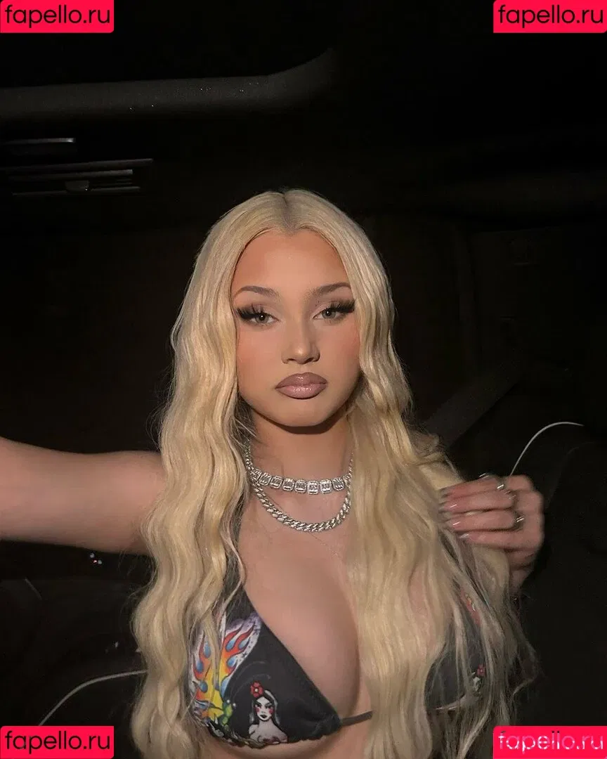 Alabama Barker Onlyfans Photo Gallery 