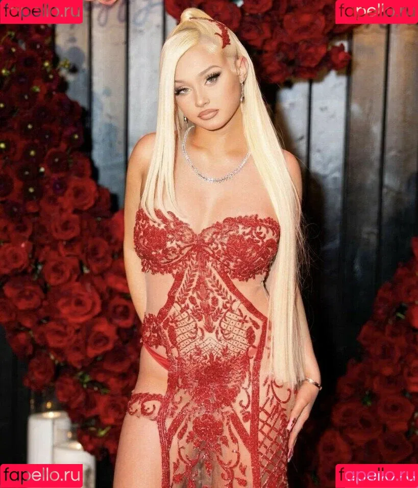Alabama Barker Onlyfans Photo Gallery 