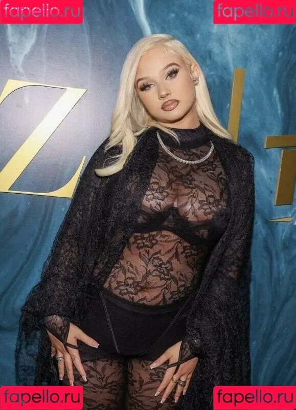 Alabama Barker Onlyfans Photo Gallery 