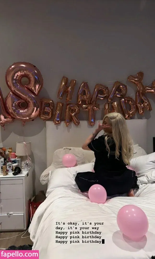 Alabama Barker Onlyfans Photo Gallery 