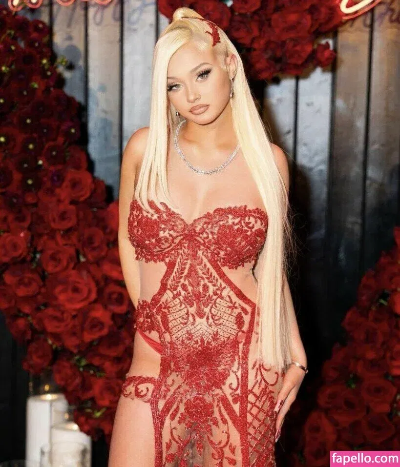 Alabama Barker Onlyfans Photo Gallery 