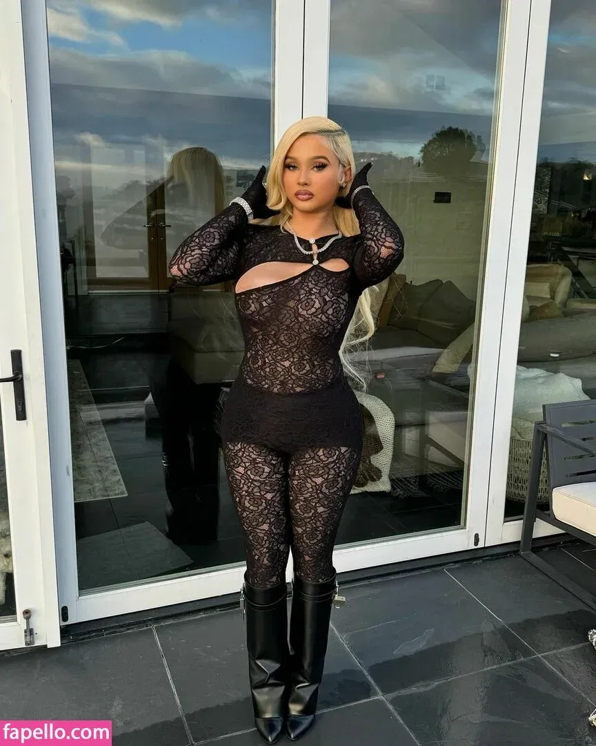 Alabama Barker Onlyfans Photo Gallery 