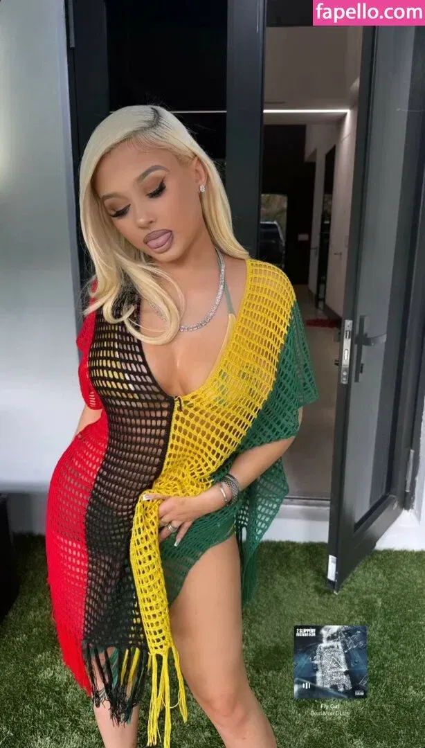 Alabama Barker Onlyfans Photo Gallery 