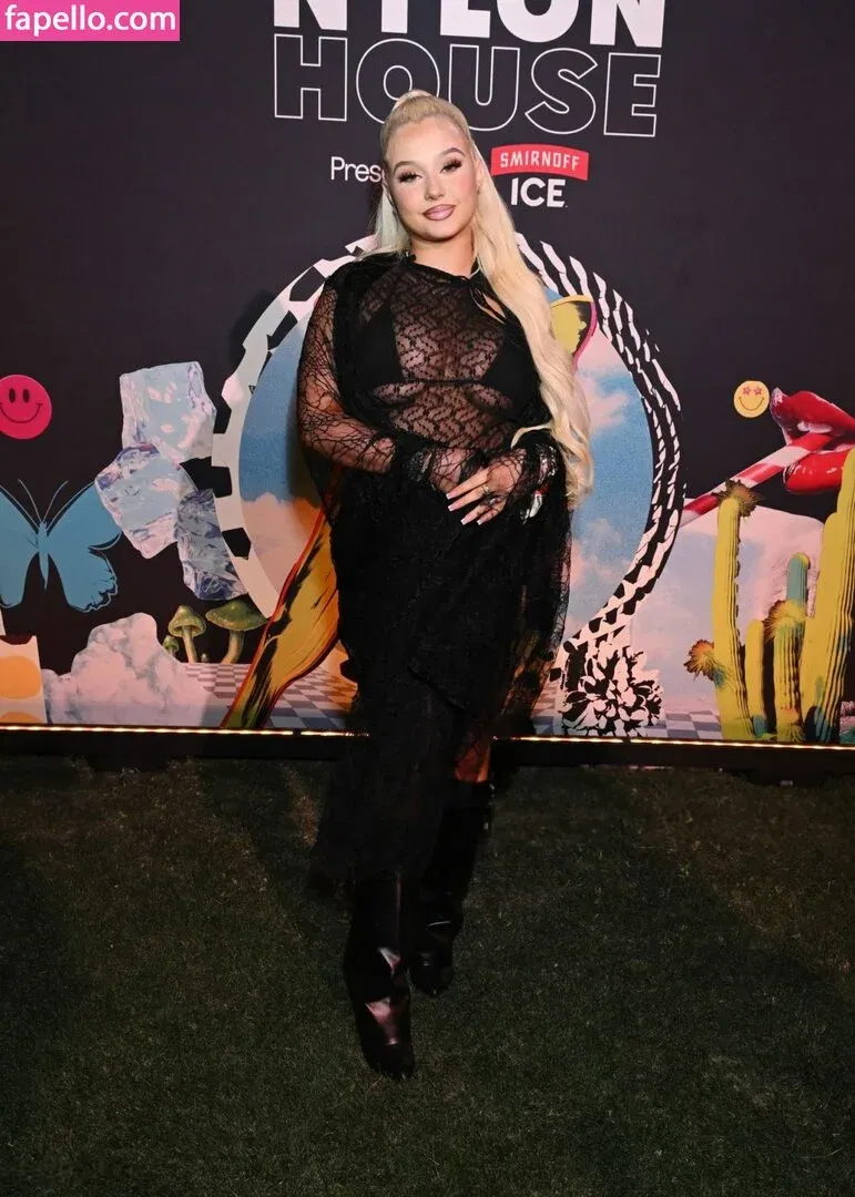 Alabama Barker Onlyfans Photo Gallery 