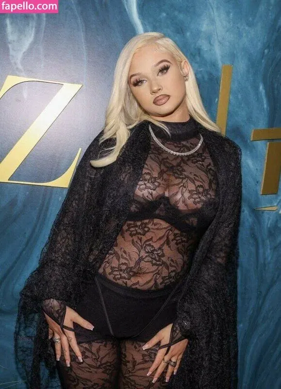 Alabama Barker Onlyfans Photo Gallery 