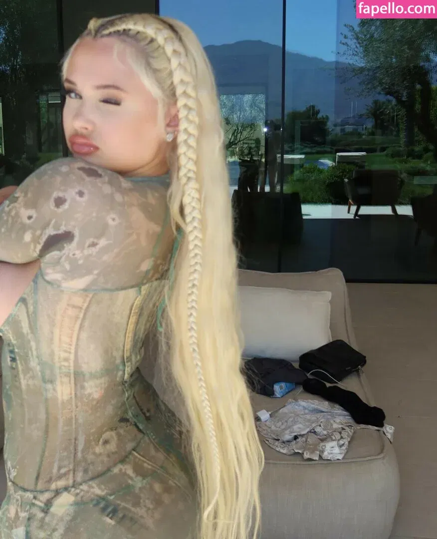 Alabama Barker Onlyfans Photo Gallery 