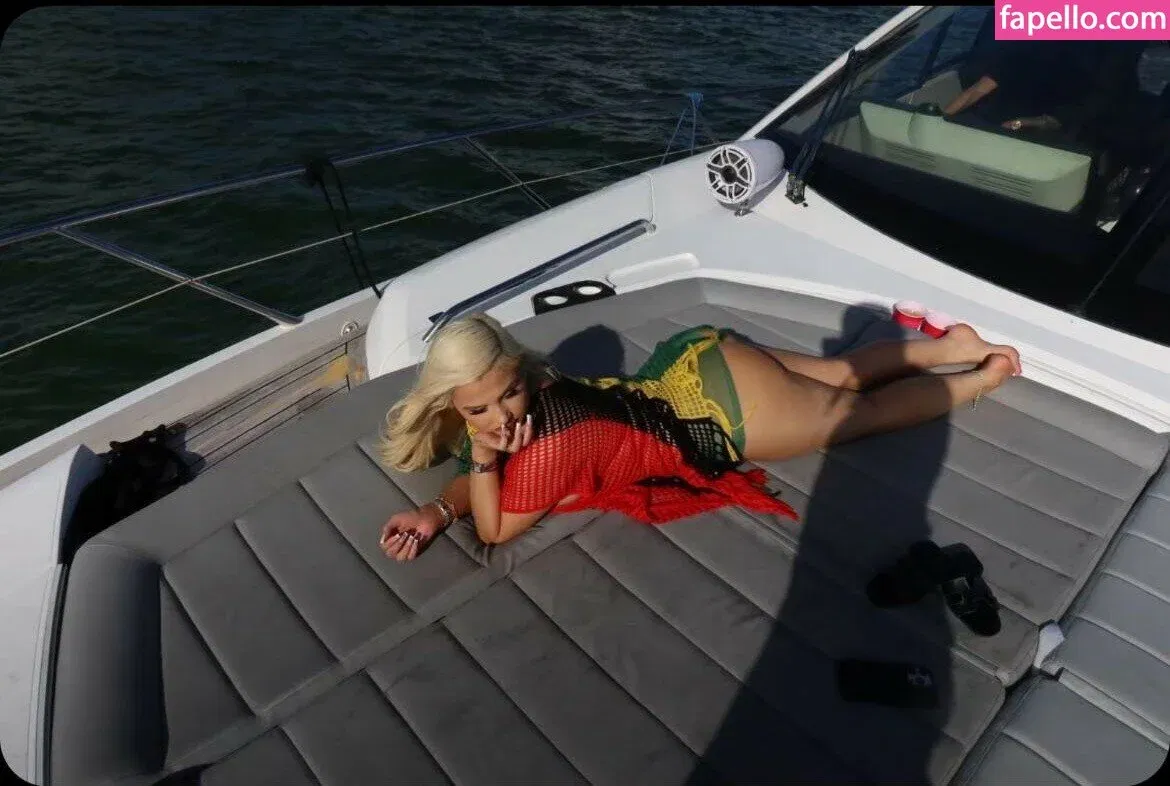 Alabama Barker Onlyfans Photo Gallery 