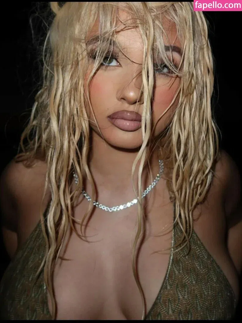 Alabama Barker Onlyfans Photo Gallery 