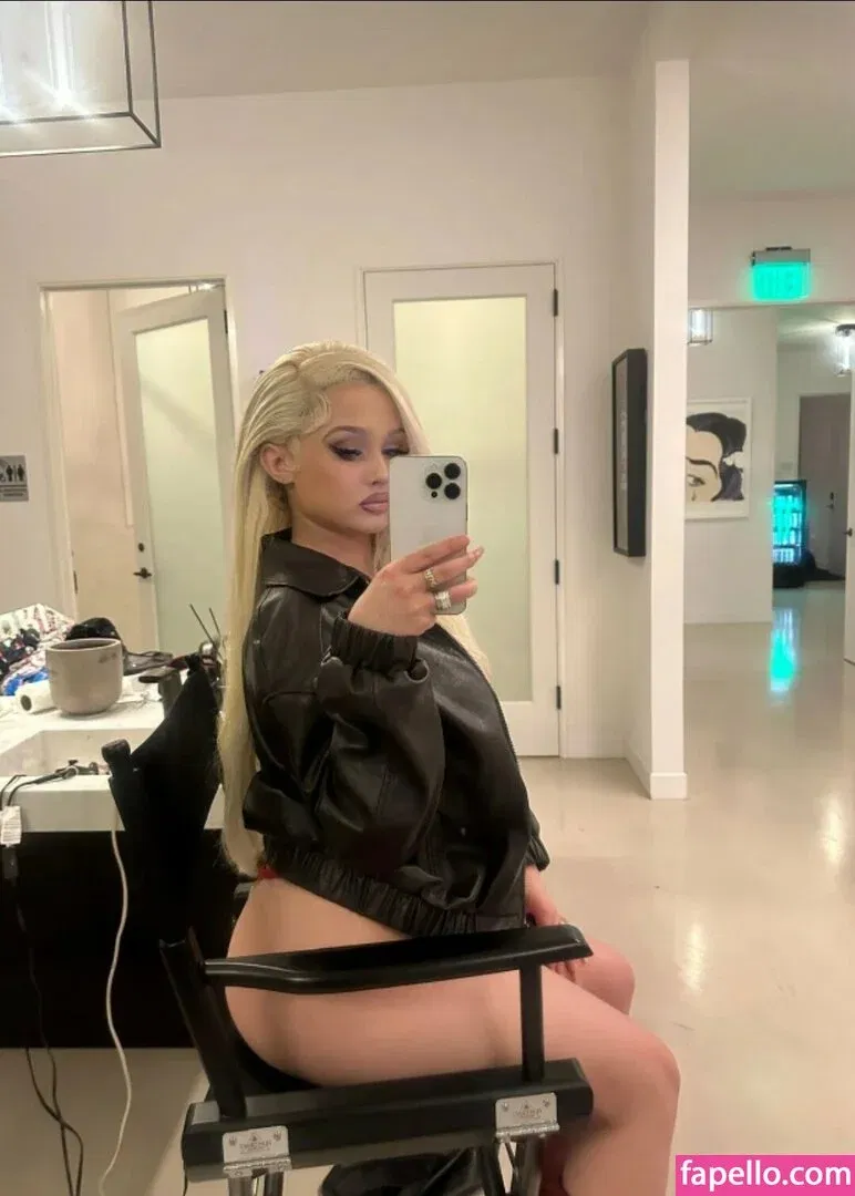 Alabama Barker Onlyfans Photo Gallery 