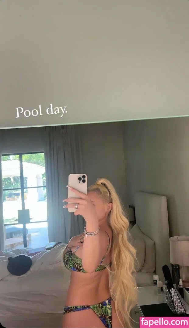 Alabama Barker Onlyfans Photo Gallery 