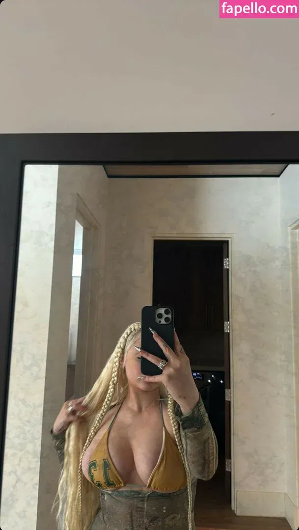 Alabama Barker Onlyfans Photo Gallery 