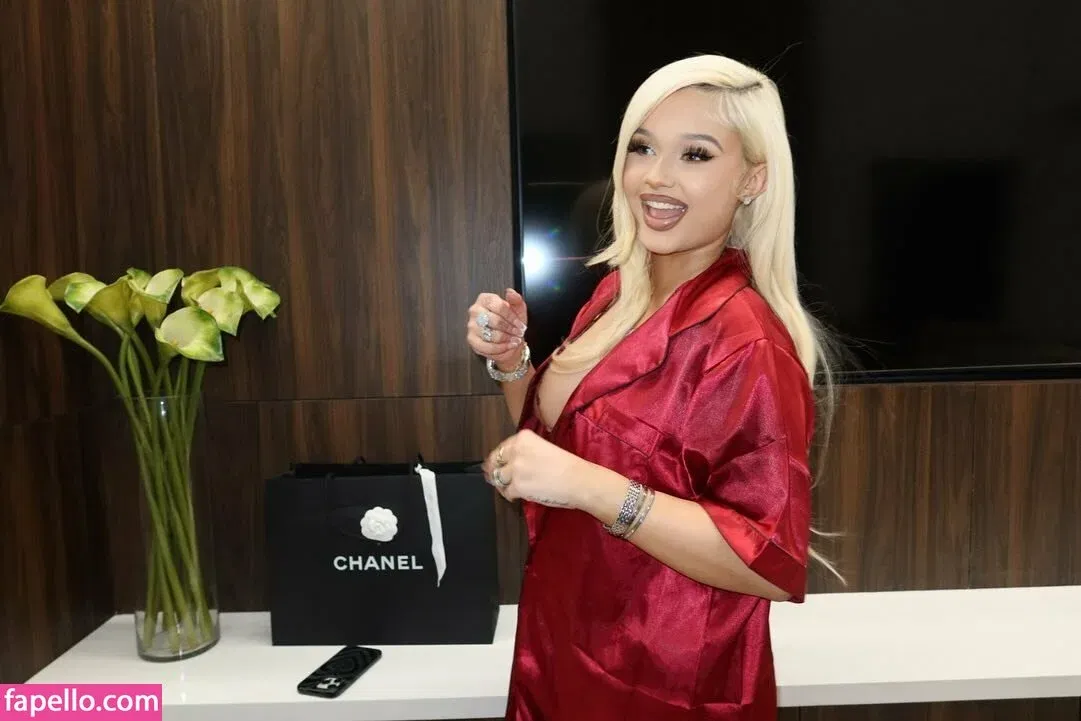 Alabama Barker Onlyfans Photo Gallery 