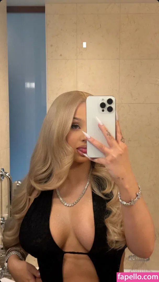 Alabama Barker Onlyfans Photo Gallery 