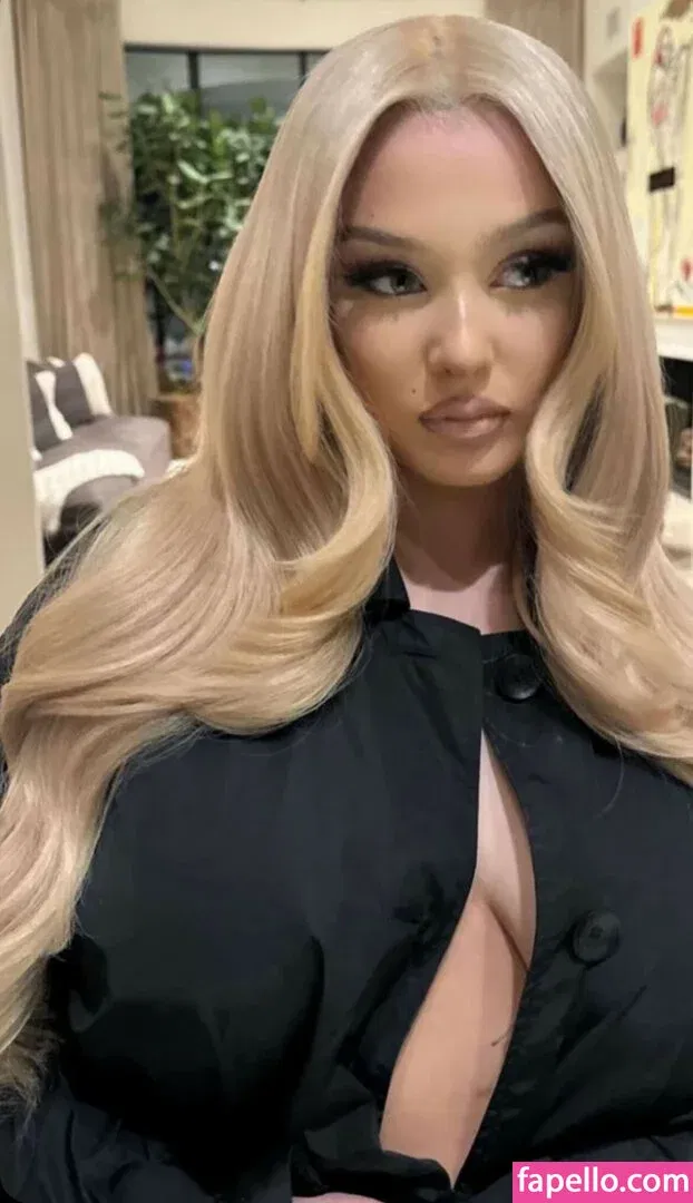 Alabama Barker Onlyfans Photo Gallery 