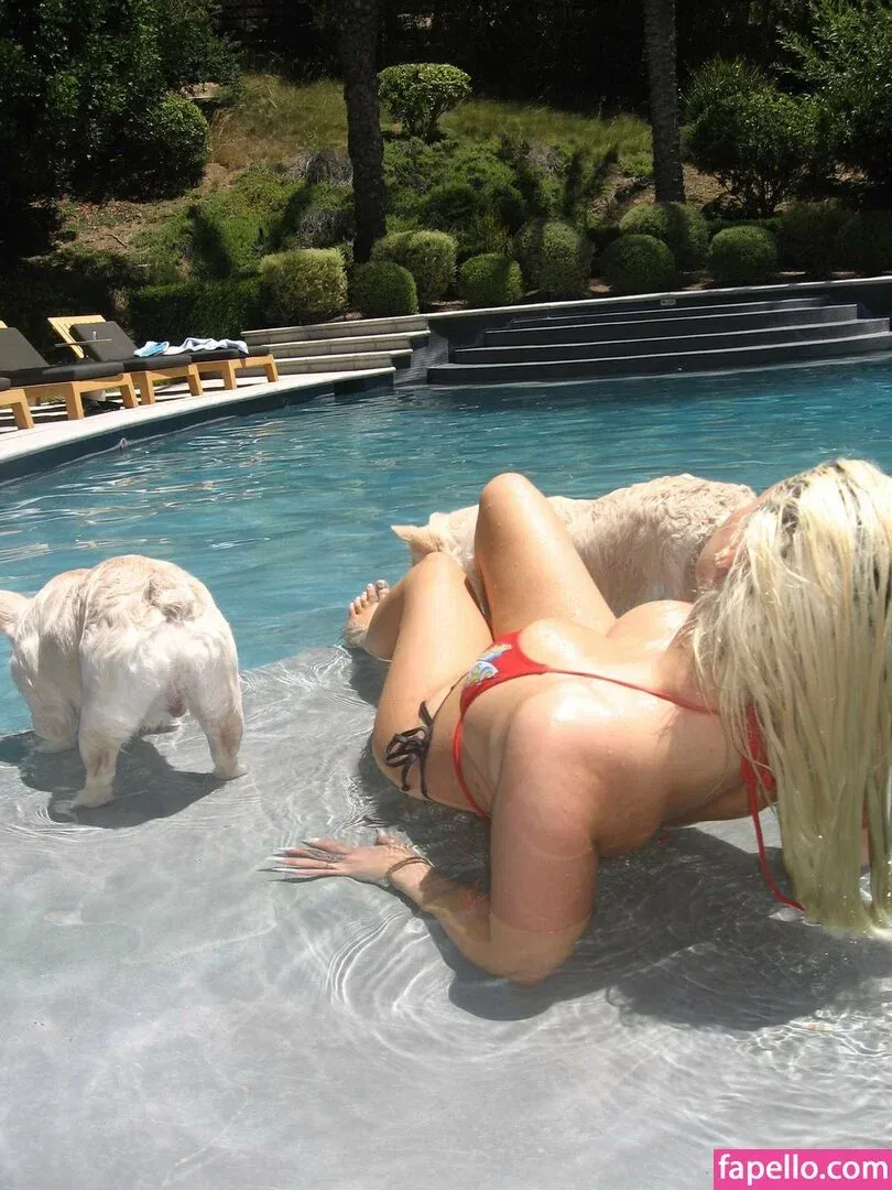 Alabama Barker Onlyfans Photo Gallery 