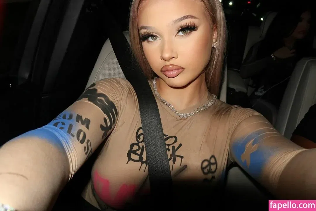 Alabama Barker Onlyfans Photo Gallery 