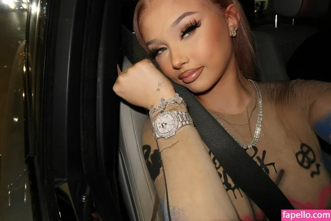 Alabama Barker Onlyfans Photo Gallery 