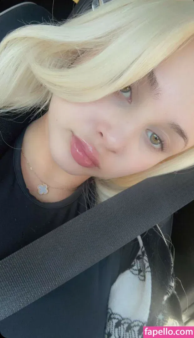 Alabama Barker Onlyfans Photo Gallery 