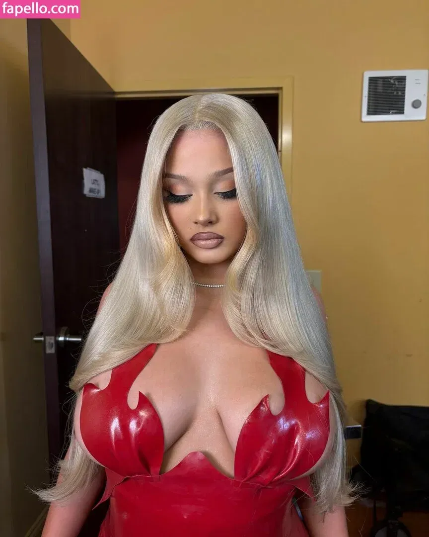 Alabama Barker Onlyfans Photo Gallery 