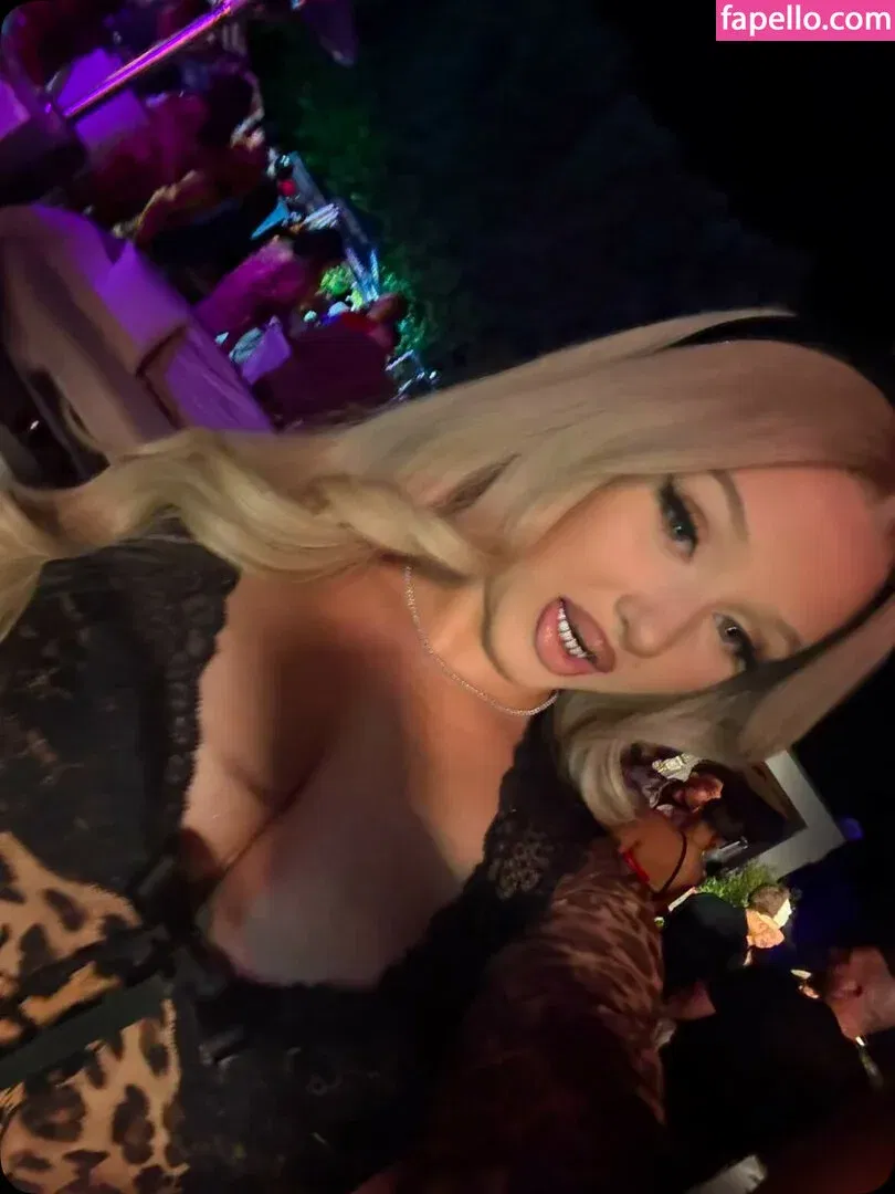 Alabama Barker Onlyfans Photo Gallery 