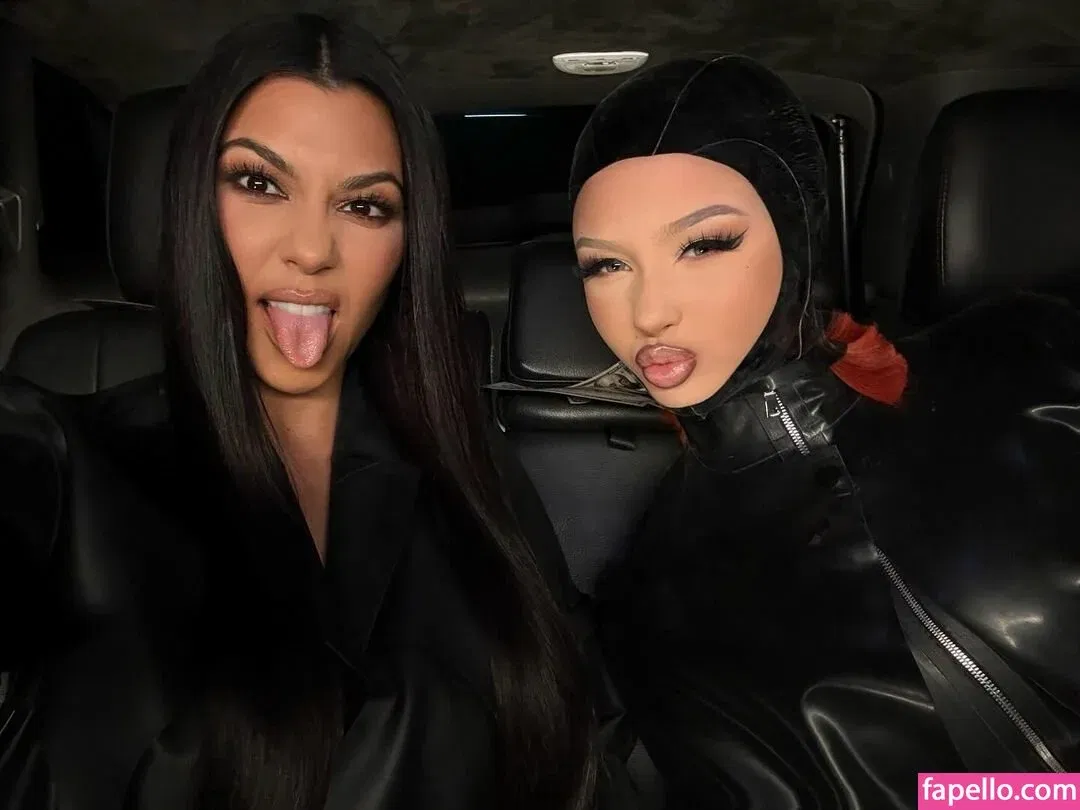 Alabama Barker Onlyfans Photo Gallery 