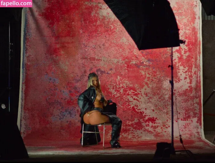 Alabama Barker Onlyfans Photo Gallery 