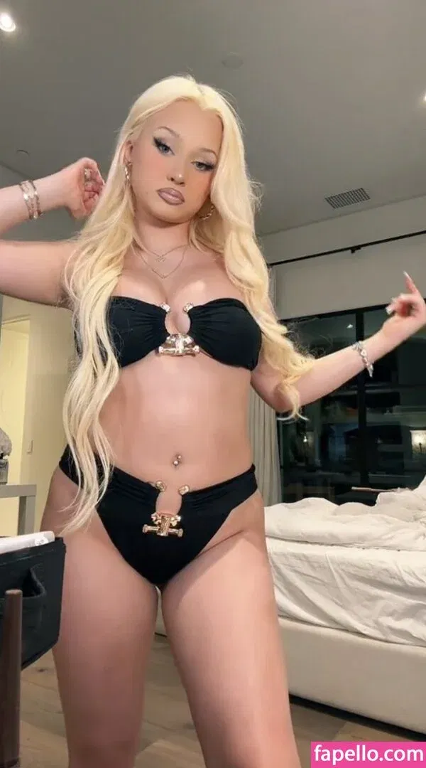 Alabama Barker Onlyfans Photo Gallery 